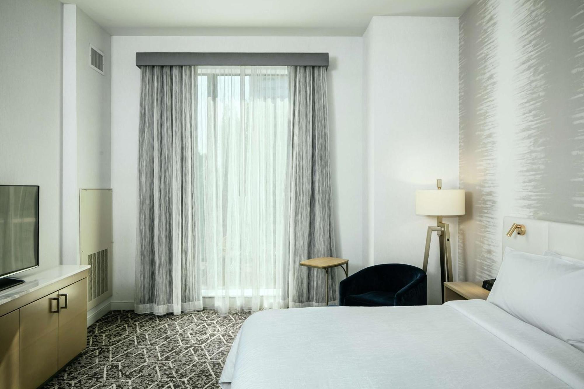 Hilton Garden Inn Seattle Bellevue Downtown, Wa Exterior photo
